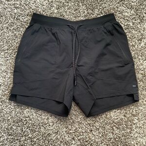 Lululemon License to Train Shorts sz L